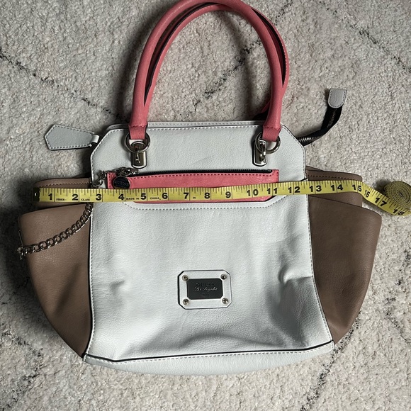 GUESS Shoulder Bag - Picture 12 of 12